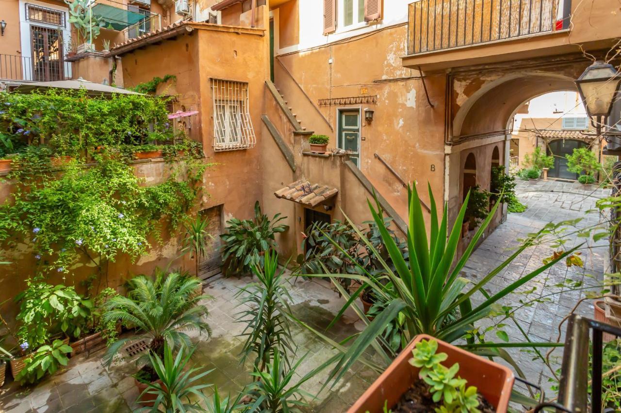 Апартаменти Al Cortile Del Moro Рим Екстер'єр фото